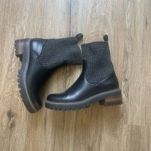 Universal Thread Boots